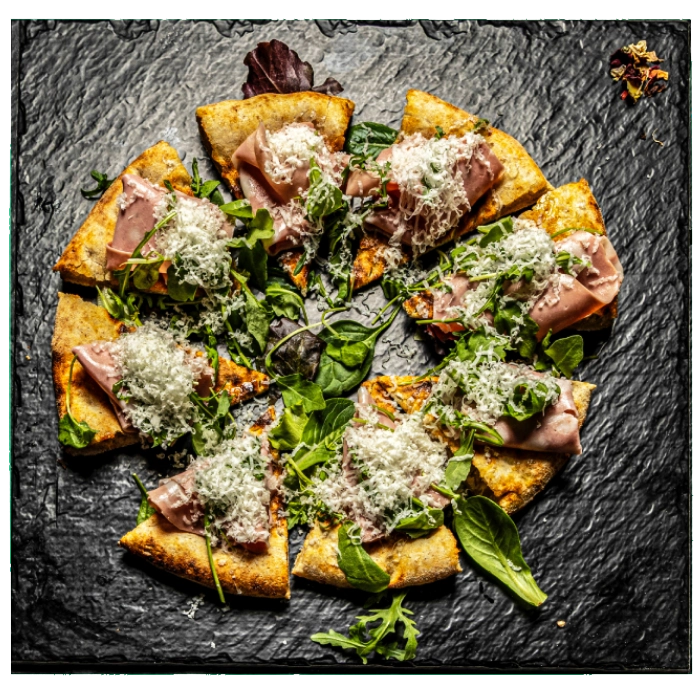 Pizze d’autore gourmet con farine di grani antichi e ingredienti di qualità | Magie ristorante pizzeria a Castelvetrano